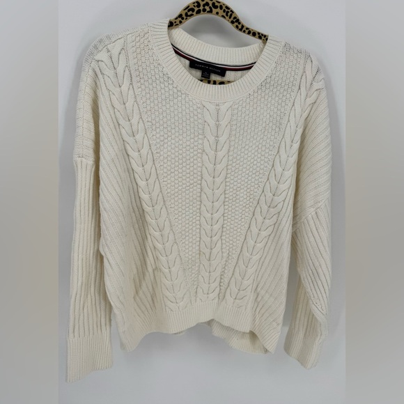 Tommy Hilfiger Women's Oversized White Cable Knit Sweater - Picture 2 of 12